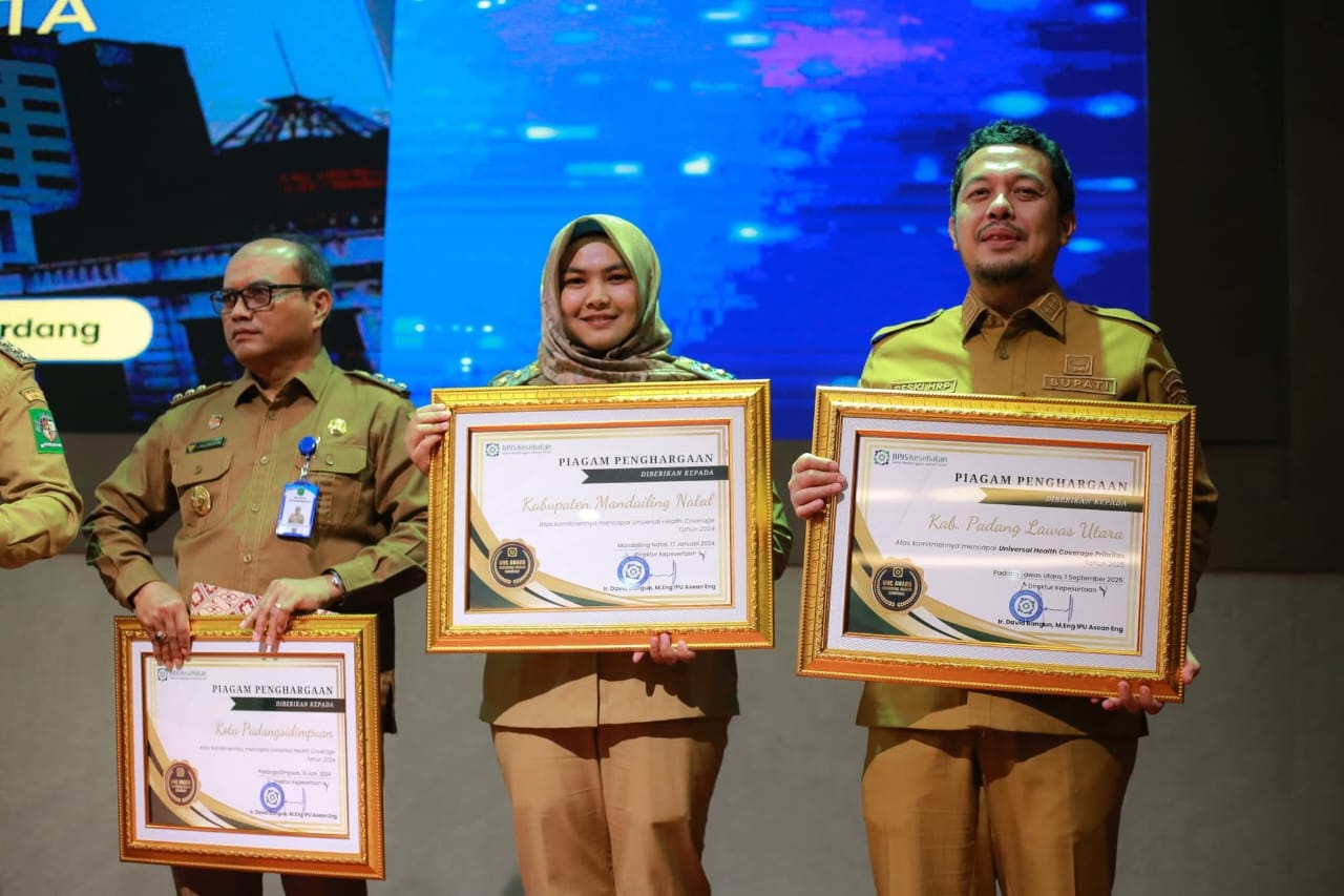 Madina Terima Penghargaan UHC dan Sertifikat DBH dari Pemprov Sumut